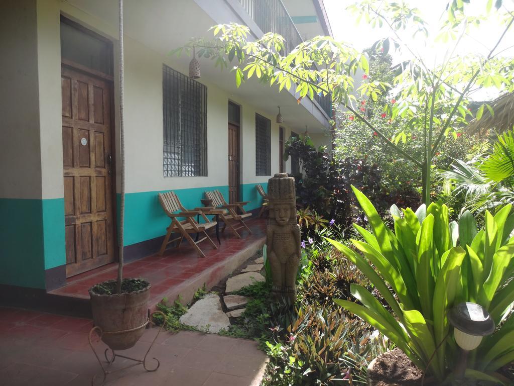 Harvest House Nicaragua Hotell León Eksteriør bilde